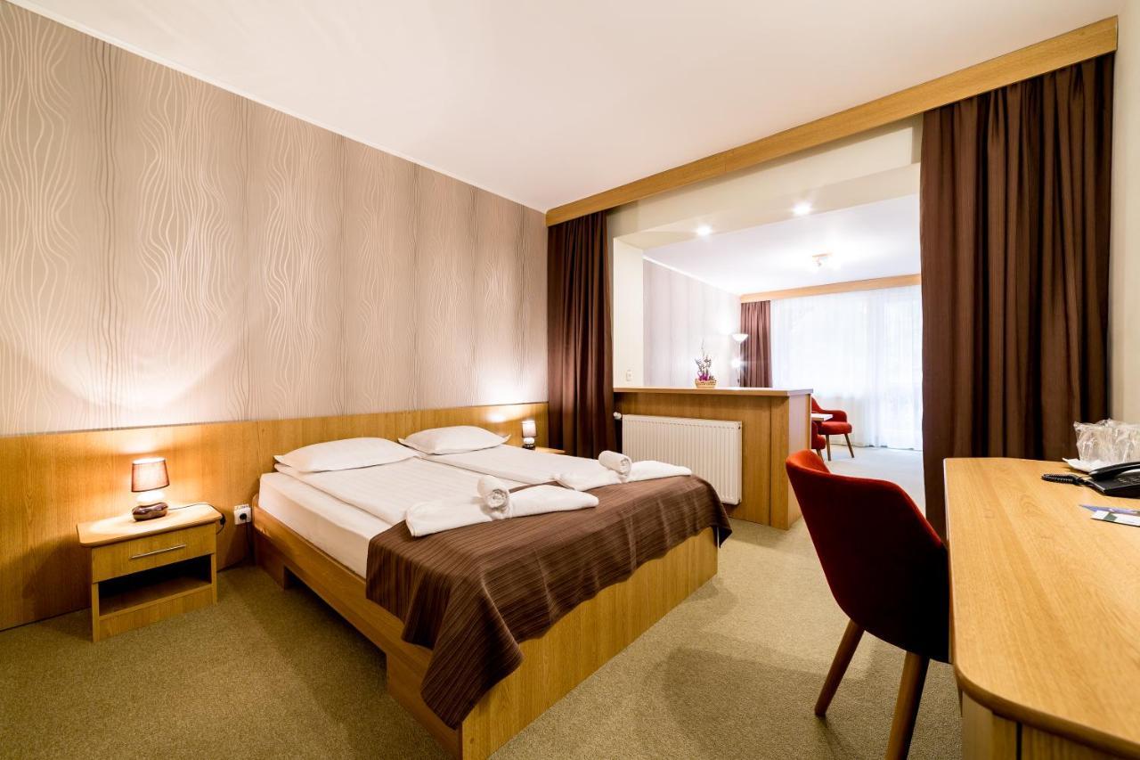 Hotel Muresul Health Spa โซวาตา ภายนอก รูปภาพ