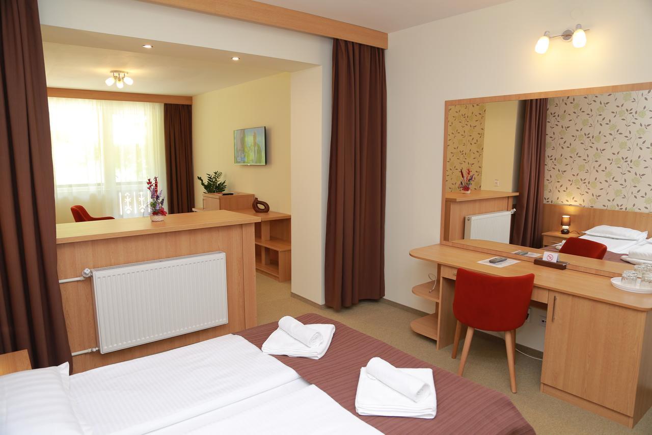 Hotel Muresul Health Spa โซวาตา ภายนอก รูปภาพ